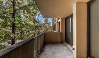 4141 N HENDERSON Rd 204, Arlington, VA 22203