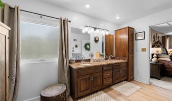 3401 N 154th St, Basehor, KS 66007