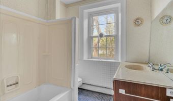 152 Church St, Belfast, ME 04915