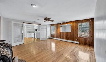 52 Clubhouse Dr, Bourne, MA 02532