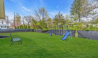 21 Dockage Rd, Bayville, NJ 08721