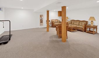 644 Berkeley Ave, Beachwood, NJ 08722