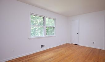 7811 CHARLESTON Dr, Bethesda, MD 20817