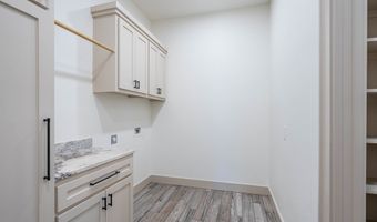 9 NE Armlei Dr, Andrews, TX 79714