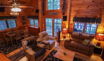 123 Richards Ln, Abbot, ME 04406