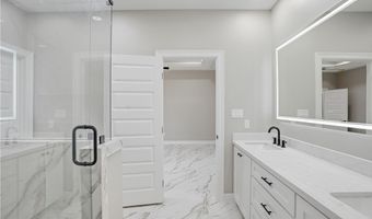 151 N 9th St, Aransas Pass, TX 78336