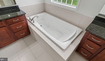 40978 SPUR RUN Ln, Aldie, VA 20105