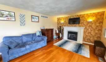 323 Woodfield Dr, Batesville, IN 47006