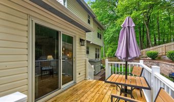 1202 VIKING Dr N, Arnold, MD 21012