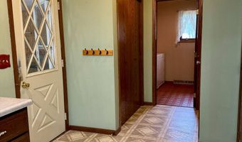 322 S 2nd St, Ashton, SD 57424