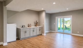 1727 Roebling Rd, Adel, IA 50003