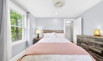 74 Rhinecliff St, Arlington, MA 02476