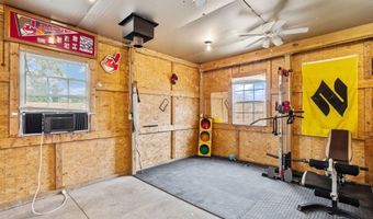 440 Long St, Ashville, OH 43103