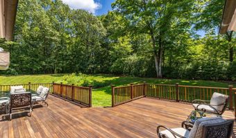 35 Foothills Dr, Avon, CT 06001