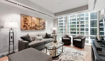 1781 N PIERCE St #303, Arlington, VA 22209