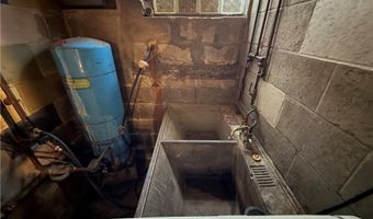 233 Horseshoe Dr, Adams Twp., PA 16046