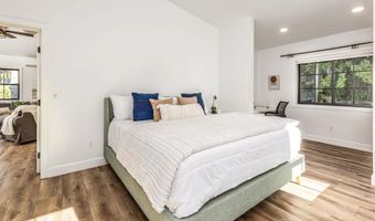 2335 Ivy Rd, Oceanside, CA 92054