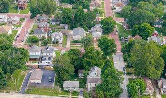 407 E 9th St, Alton, IL 62002