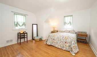 368 Grover Cleveland Hwy, Amherst, NY 14226