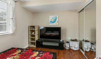 4193 S FOUR MILE RUN Dr 202, Arlington, VA 22204