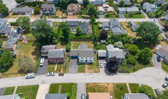 24 Huntington Dr, East Providence, RI 02916