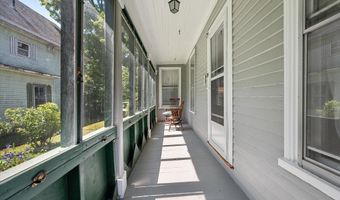 89 Parkview Ave, Bangor, ME 04401