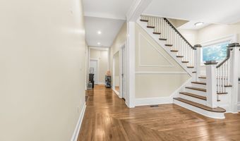 19 Lester St, Ansonia, CT 06401