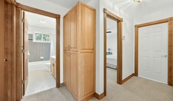 185 Almond St, Ashland, OR 97520