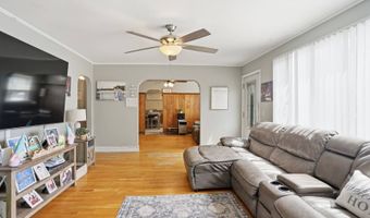 16 Brown St, North Providence, RI 02904
