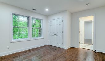 58 Fish Hawk Dr, Middletown, NJ 07748