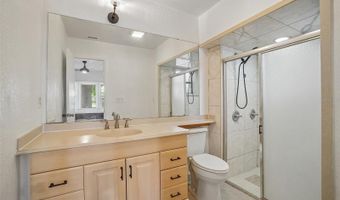 222 LAKEVIEW Dr, Auburndale, FL 33823