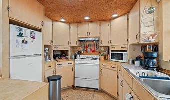 75 Verdi St, Abiquiu, NM 87510