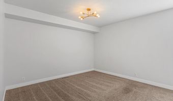 433 W CHASE Ln N, Centerville, UT 84014