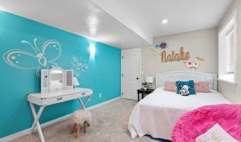 5477 Barton Cir, Ammon, ID 83406