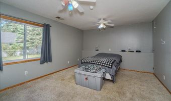 13638 Hidden Creek Dr, Andover, MN 55304