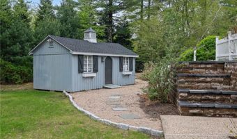 38 Miss Fry Dr, East Greenwich, RI 02818