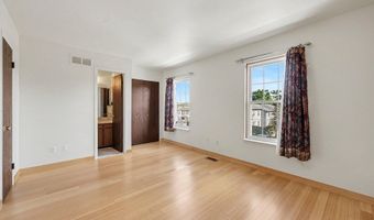 3422 Burbank Dr, Ann Arbor, MI 48105