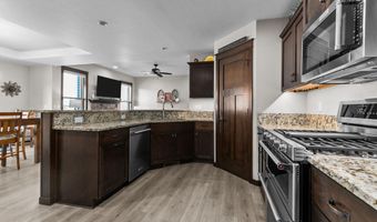 2712 W FALLEN OAK Dr, Appleton, WI 54913