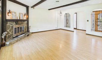 186 E Gay Dr, Alexandria, IN 46001