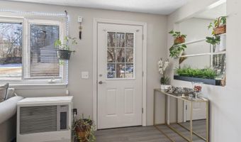45 Sherwood Dr, Augusta, ME 04330