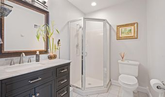 25 CARSDALE Dr, Belle Mead, NJ 08502
