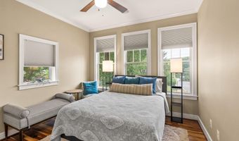 4226 40TH St N, Arlington, VA 22207