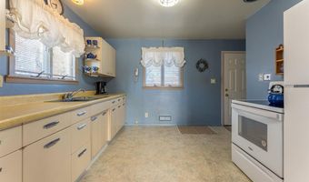 31 Garden Cir, Babbitt, MN 55706