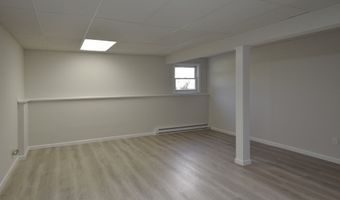 89 Knollwood Dr 89, Bethel, CT 06801