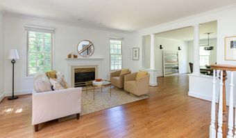 7009 PERSIMMON TREE Rd, Bethesda, MD 20817
