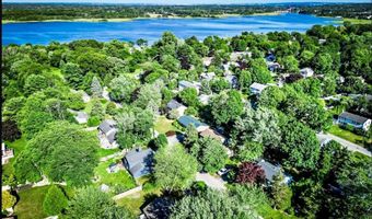 4 Burr Ave, Barrington, RI 02806