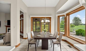 1908 Bent Tree Ct, Auburn, IN 46706