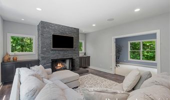 1977 Emerald Glen Ct NE, Ada, MI 49301