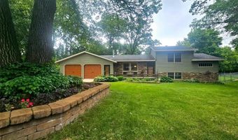 1912 S Oak Knoll Dr NE, Alexandria, MN 56308