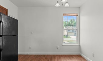 206 Meridian Gardens Ln, Indianapolis, IN 46217